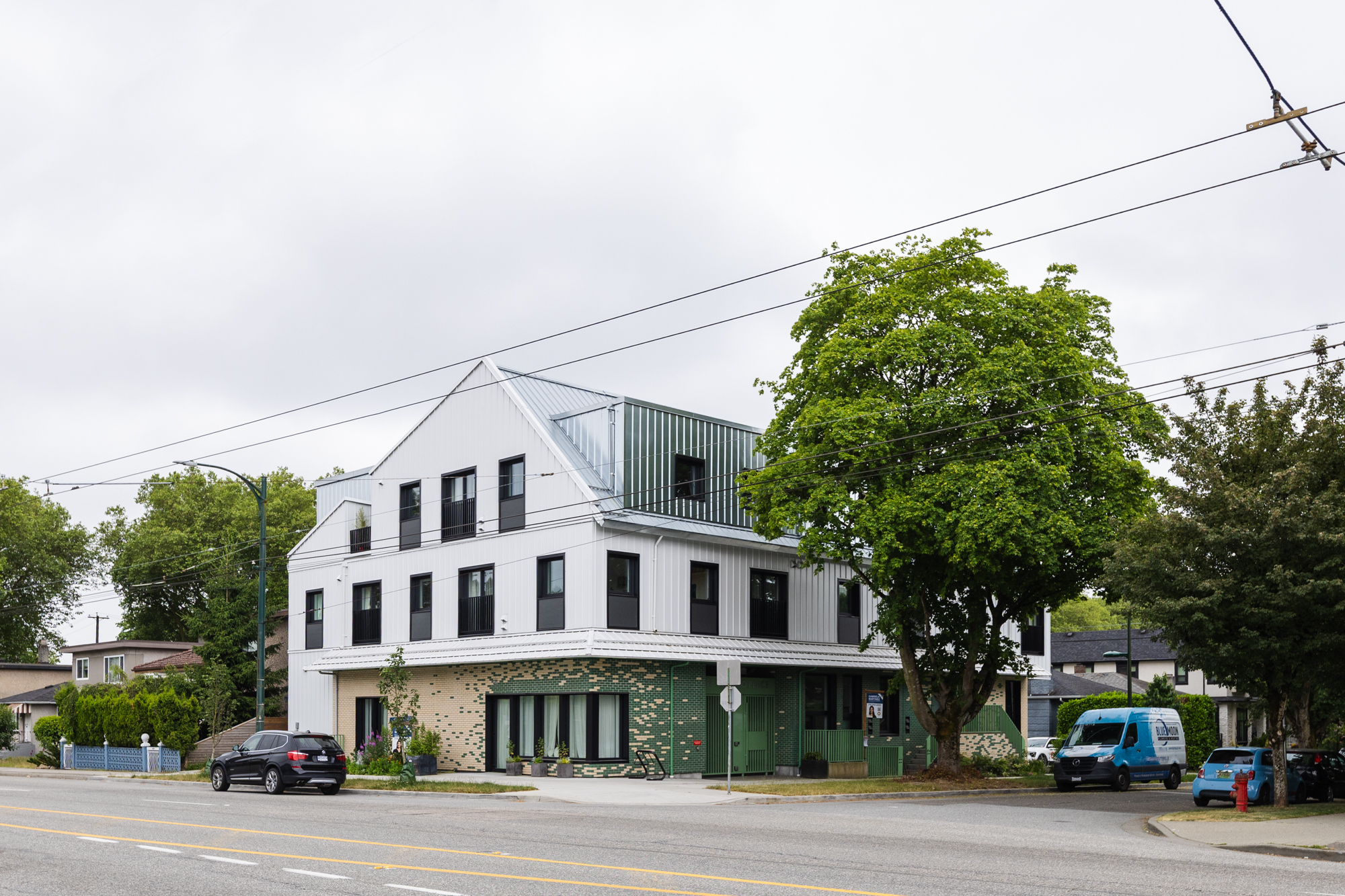 EuroLine Windows TOMO House Project